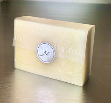 Load image into Gallery viewer, Swiss Toniq natural soap for dry skin
